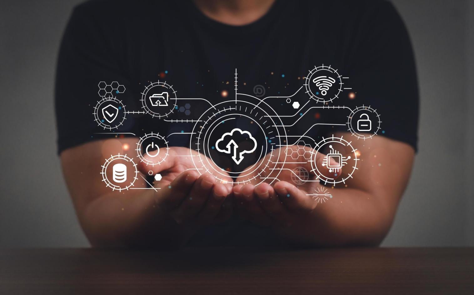 Estudiante trabajando en la construcción de un robot con herramientas y componentes electrónicos